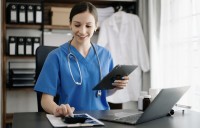 How Doctors Can Manage Cash Flow